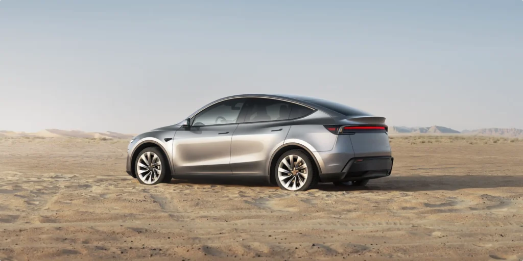 Tesla Model Y Review – India Launch, Features aur Price Details 3 Tesla Model Y electric SUV showcased in India for the first time