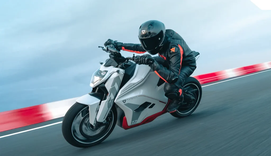 Ultraviolette F77 Review 2025: India’s Fastest Electric Bike with 307km Range & Premium Features 2 ultraviolette f77