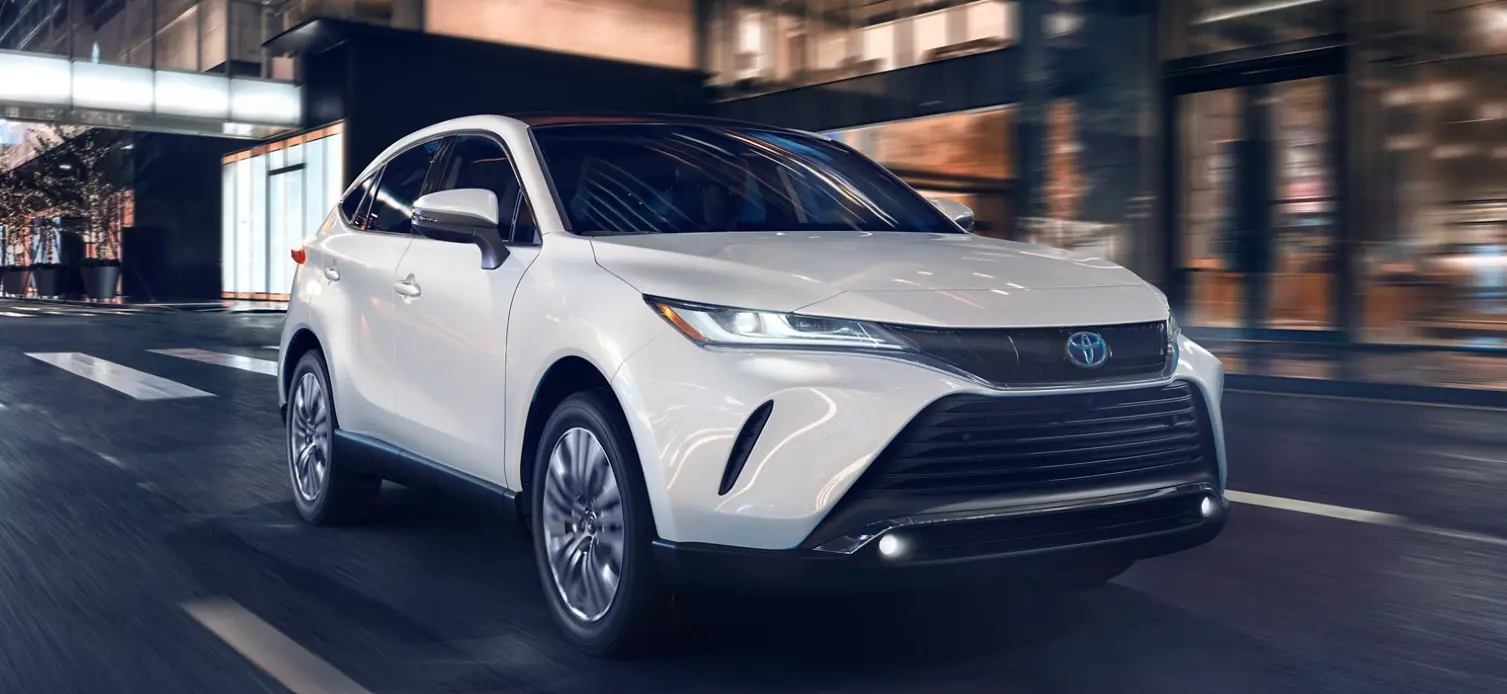 Toyota Venza 2025 Hybrid SUV showcasing new design and LED headlights